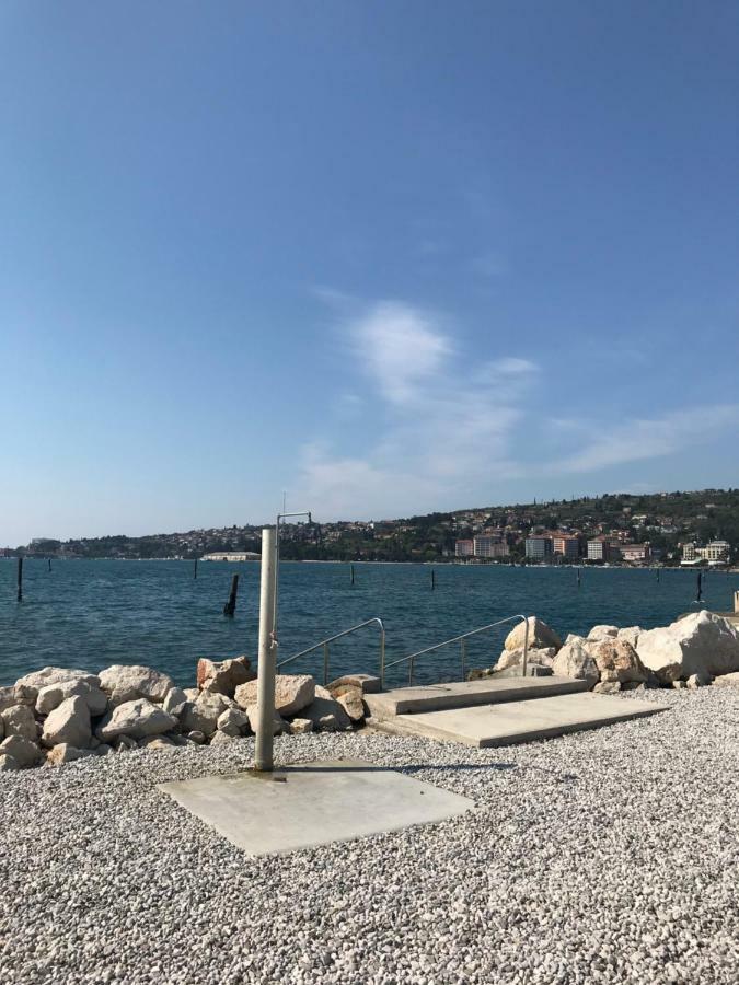 Floating House Blue Moon Villa Portorož Dış mekan fotoğraf