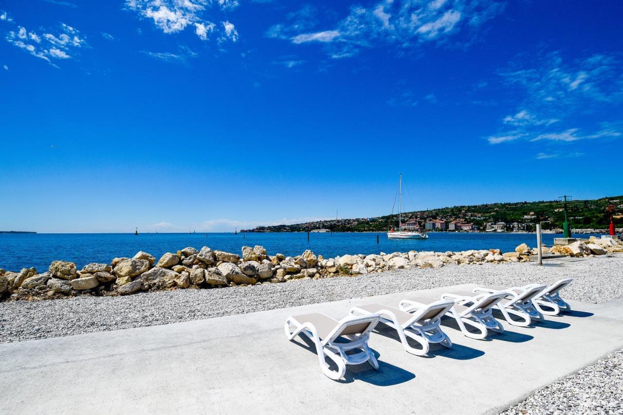 Floating House Blue Moon Villa Portorož Dış mekan fotoğraf
