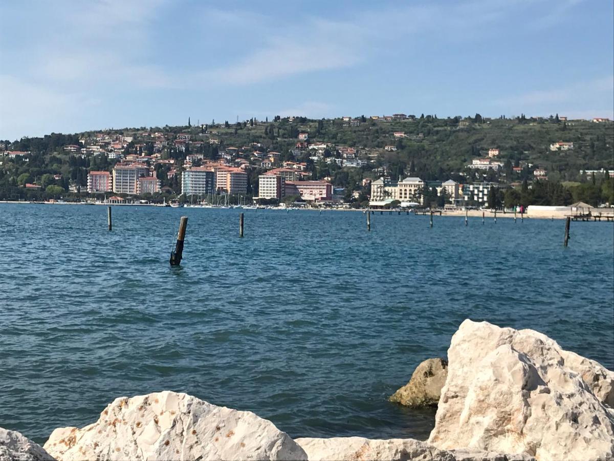 Floating House Blue Moon Villa Portorož Dış mekan fotoğraf