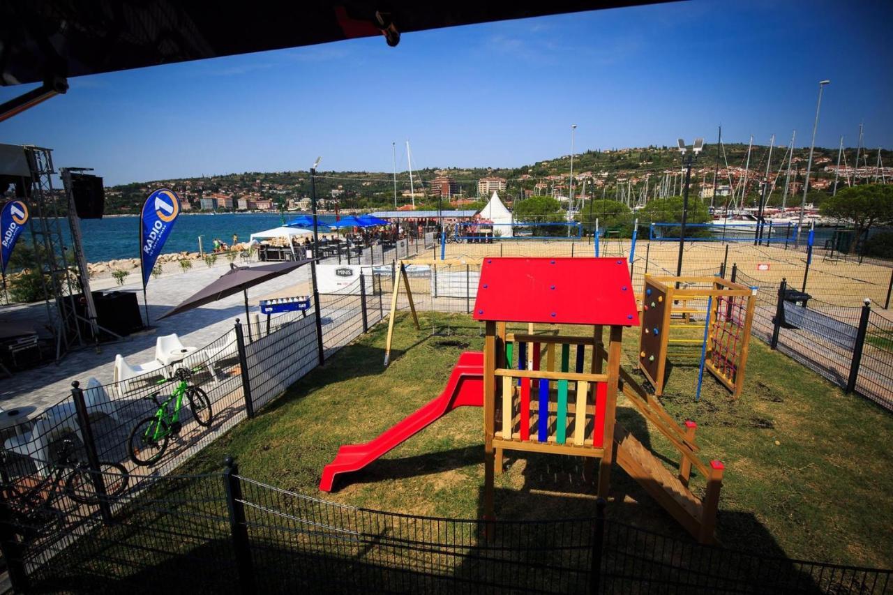 Floating House Blue Moon Villa Portorož Dış mekan fotoğraf